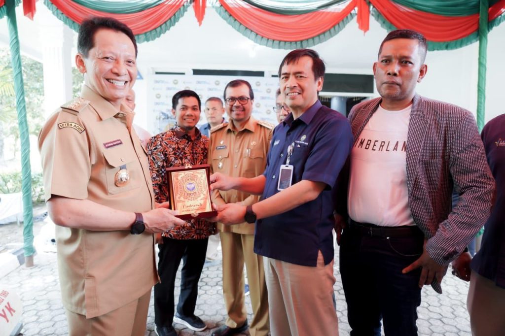 Pj Gubernur Aceh bersama jajaran Direksi PT PIM