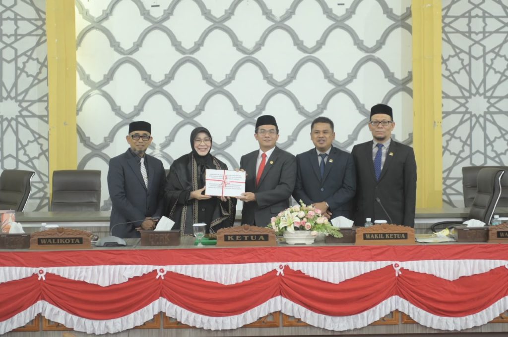 Penyerahan BUKU KUA PPAS